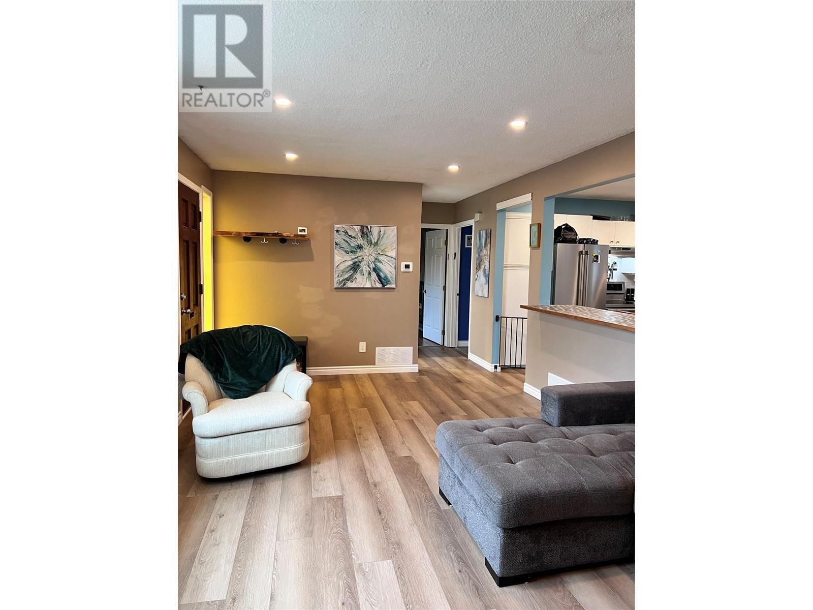  1715 42A Street, Vernon