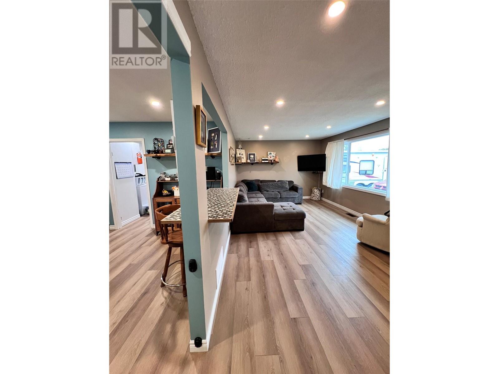  1715 42A Street, Vernon