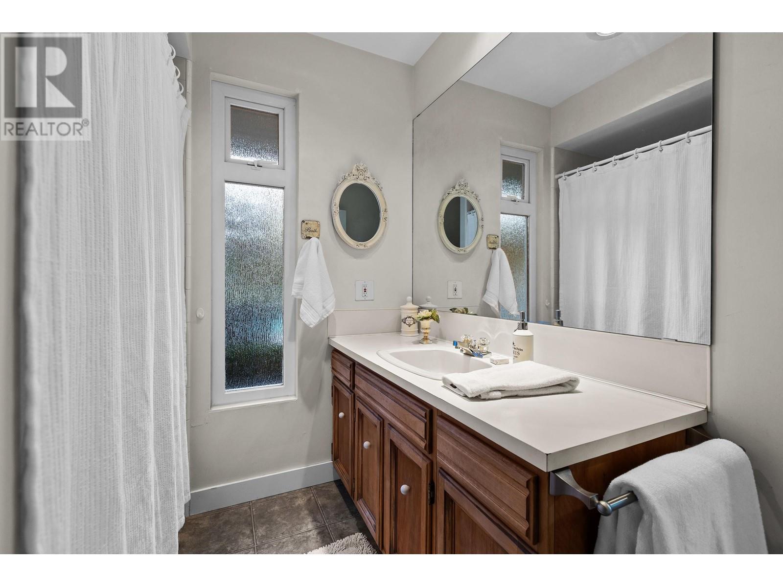 1126 PACIFIC DRIVE, Delta real estate listing R2969928
