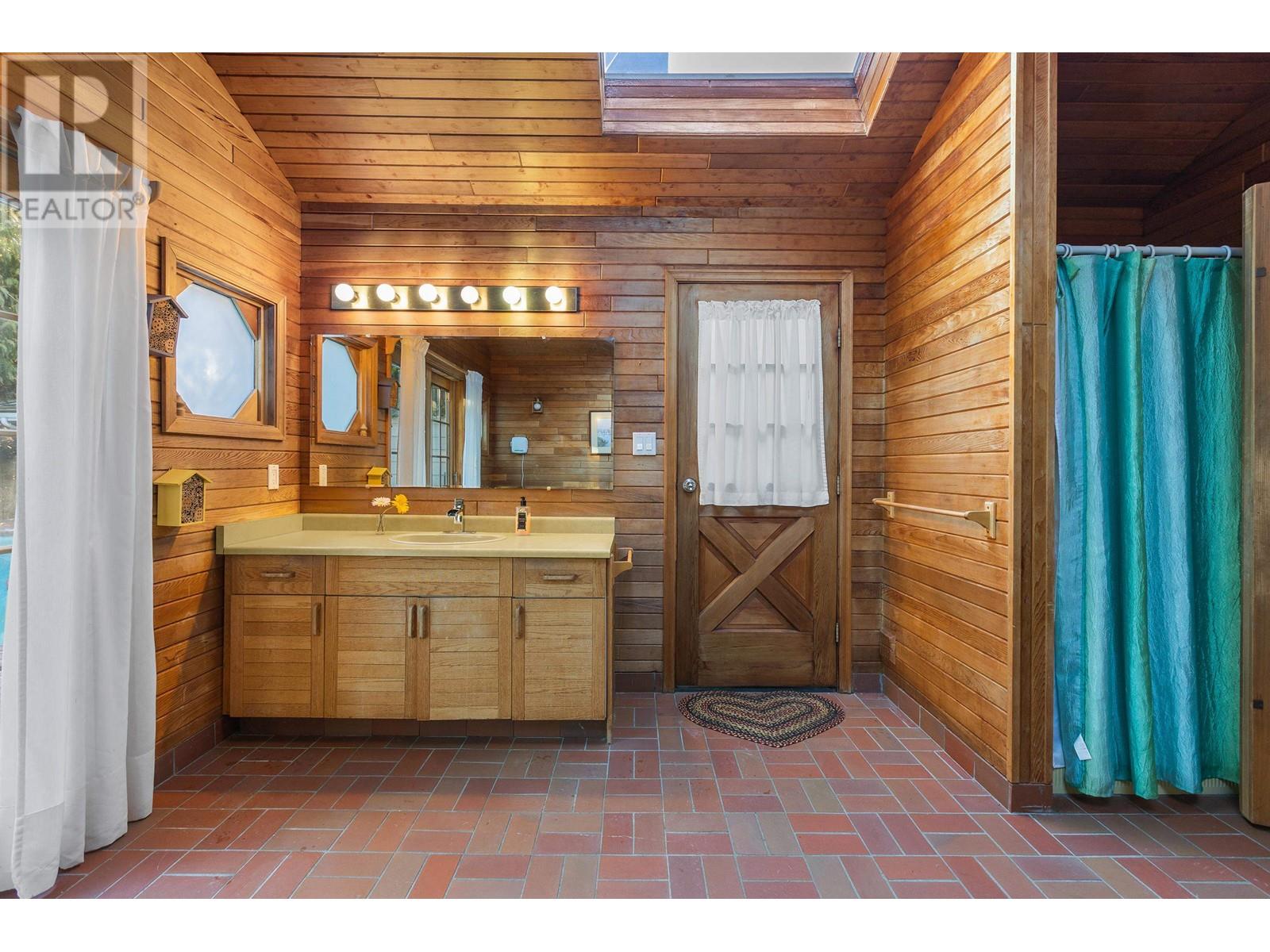 1126 PACIFIC DRIVE, Delta real estate listing R2969928