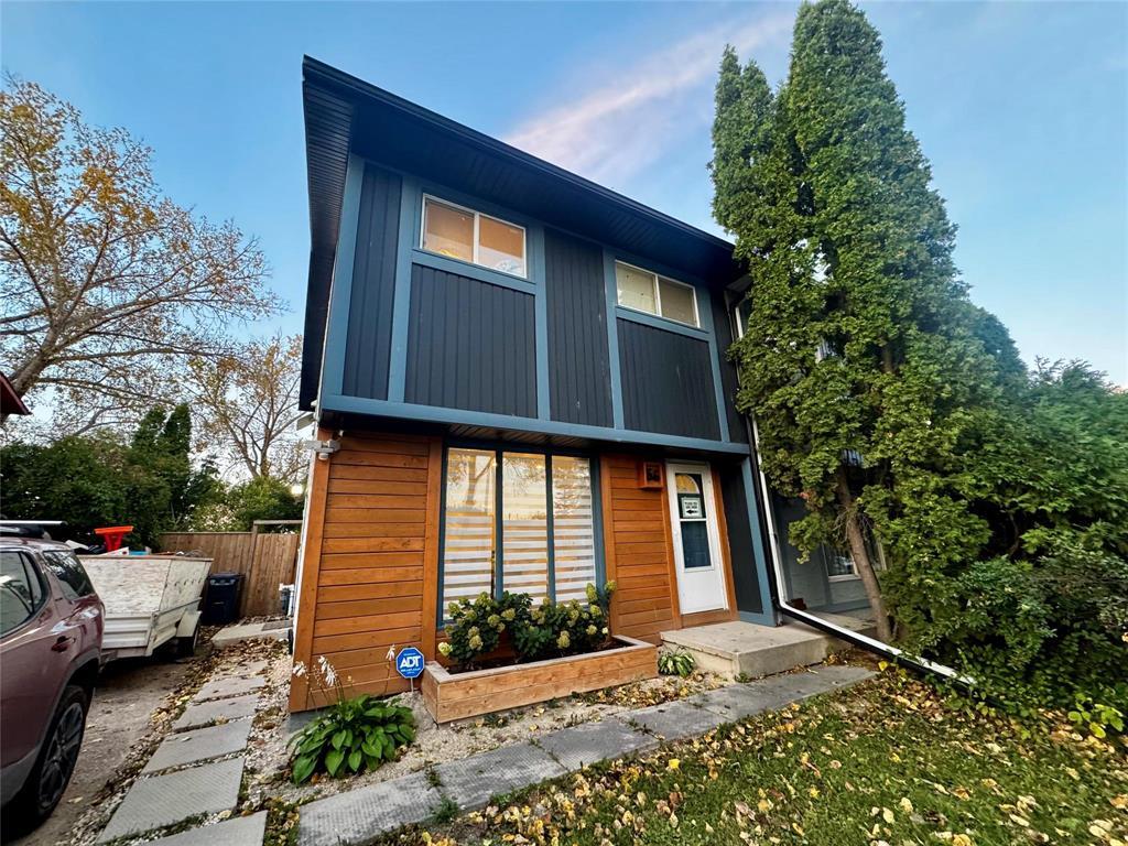 Photo 9 of 54 Marlow Court, Winnipeg MB