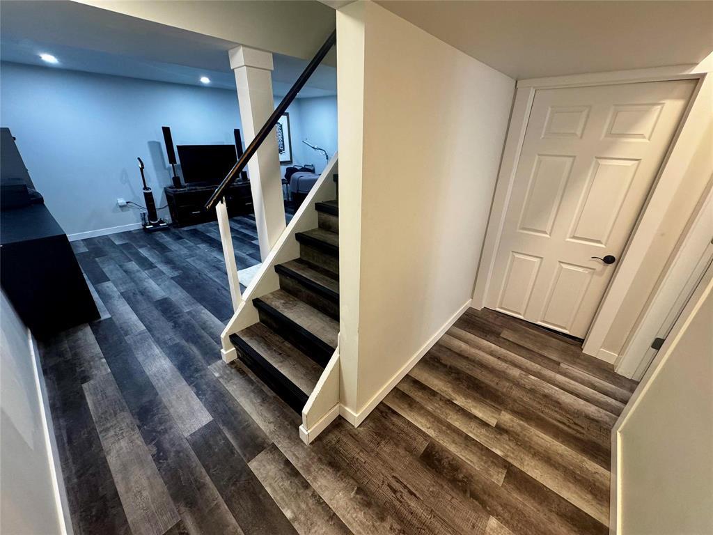 Photo 3 of 54 Marlow Court, Winnipeg MB