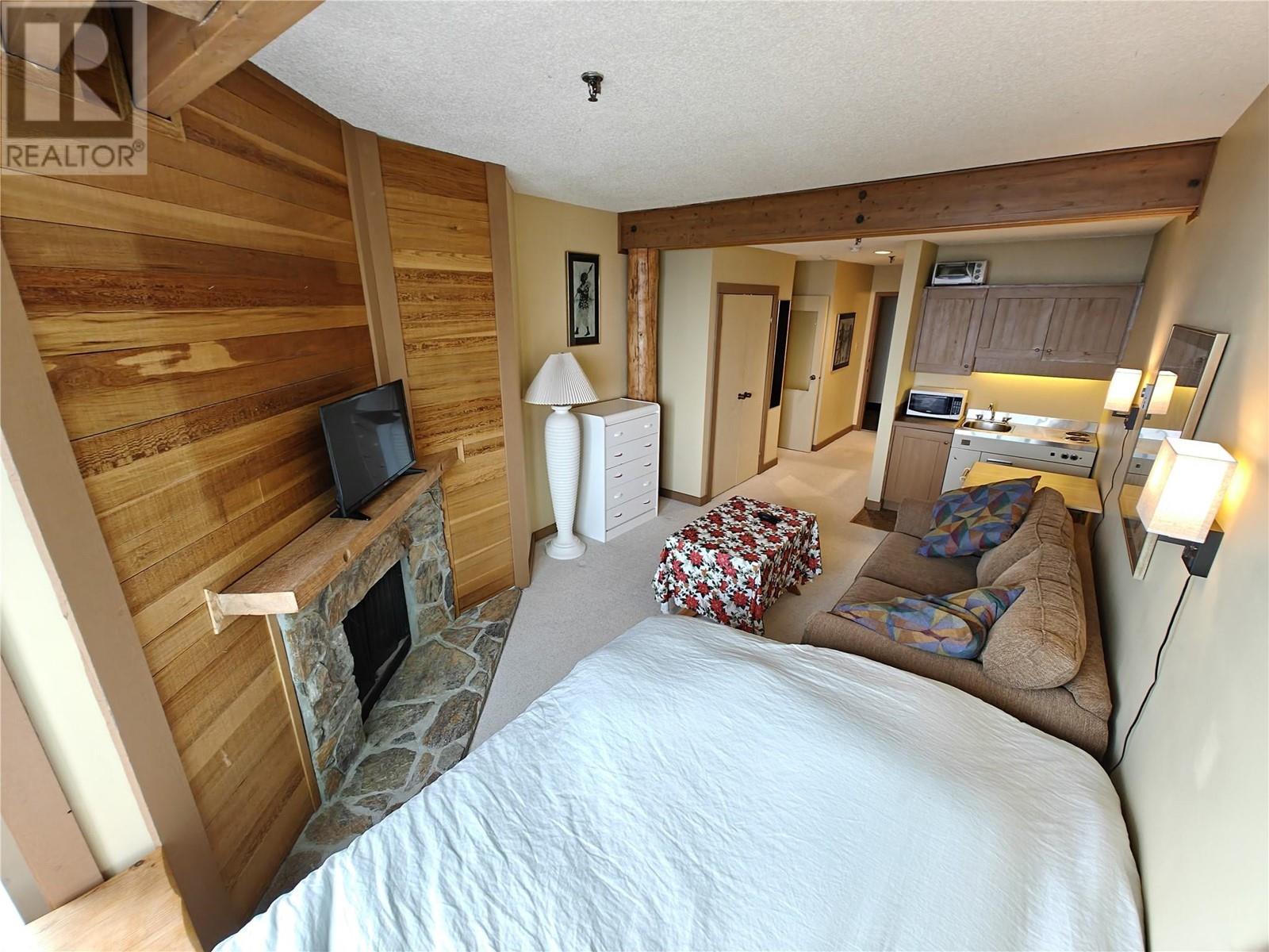 907 7470 Porcupine Road, Big White