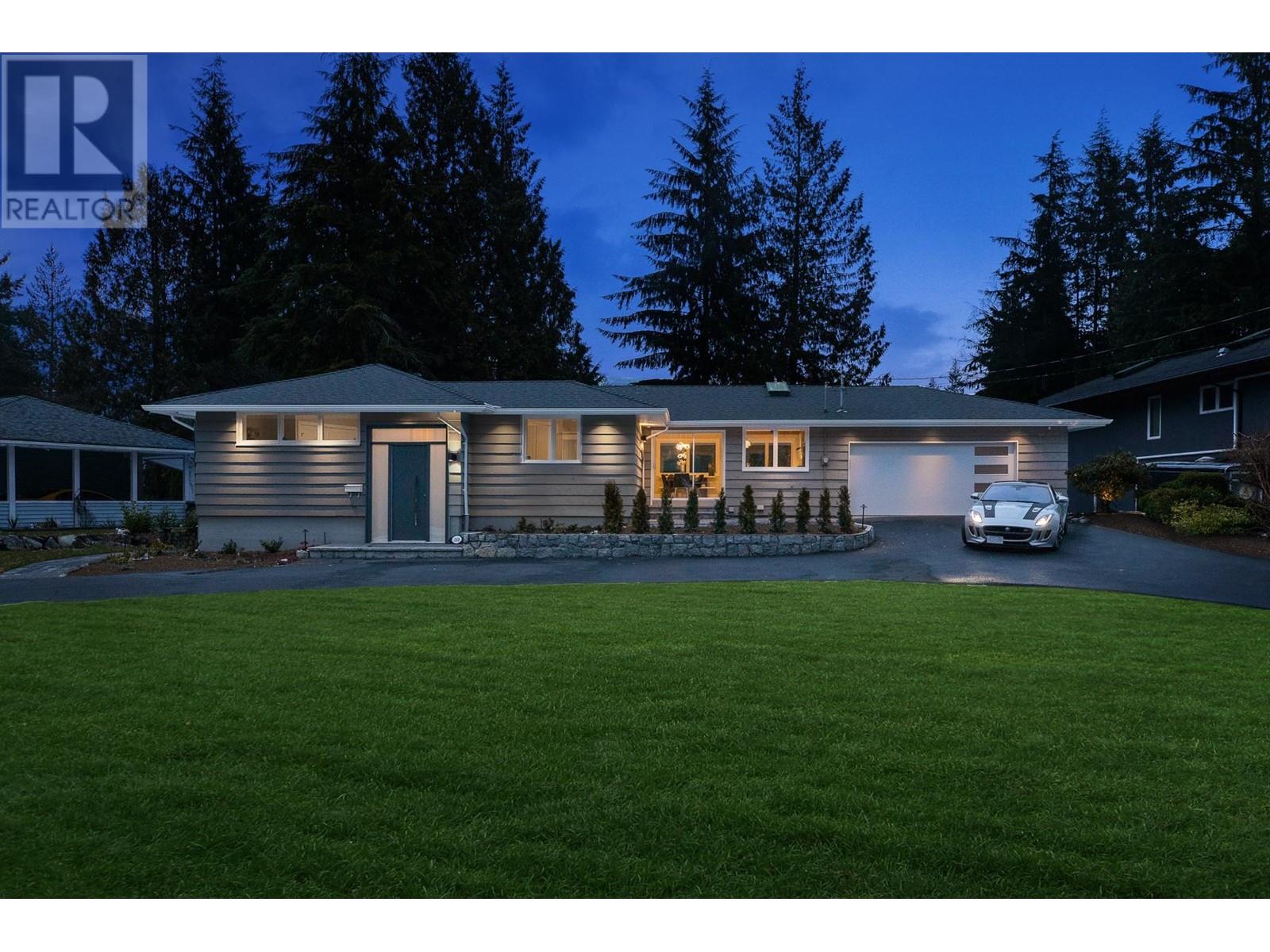 368 ST. JAMES CRESCENT, West Vancouver