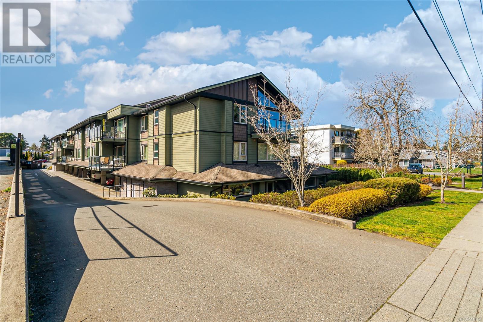 Photo 12 of 208 257 Moilliet St S, Parksville BC