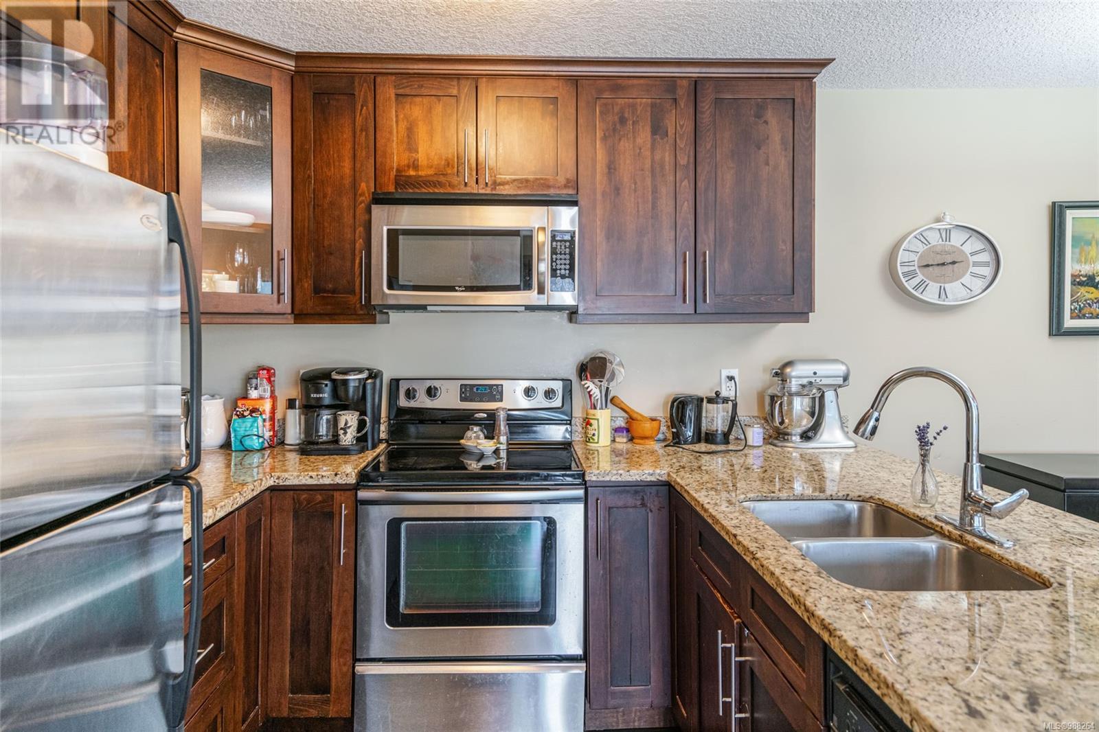 Photo 3 of 208 257 Moilliet St S, Parksville BC