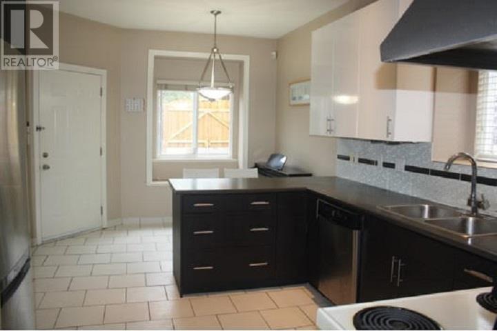 Photo 6 of 7441 15th Avenue, Burnaby BC