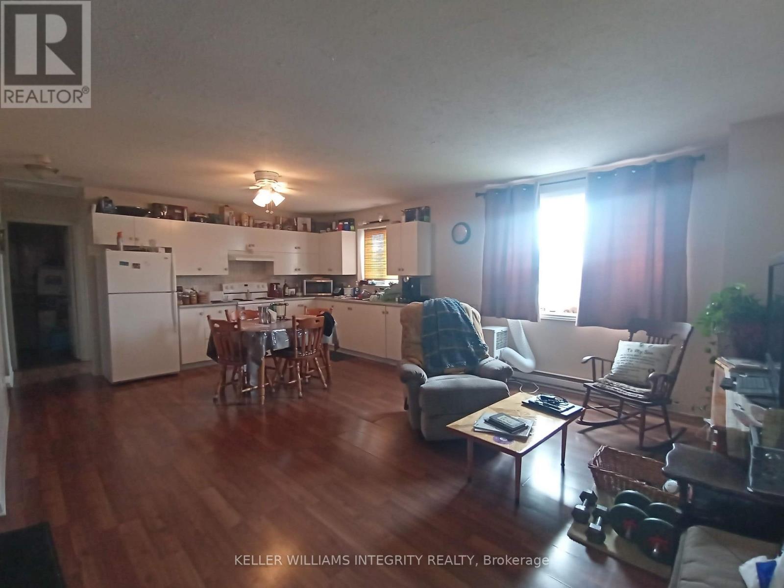 Photo 3 of 671 Notre Dame Street, Russell ON