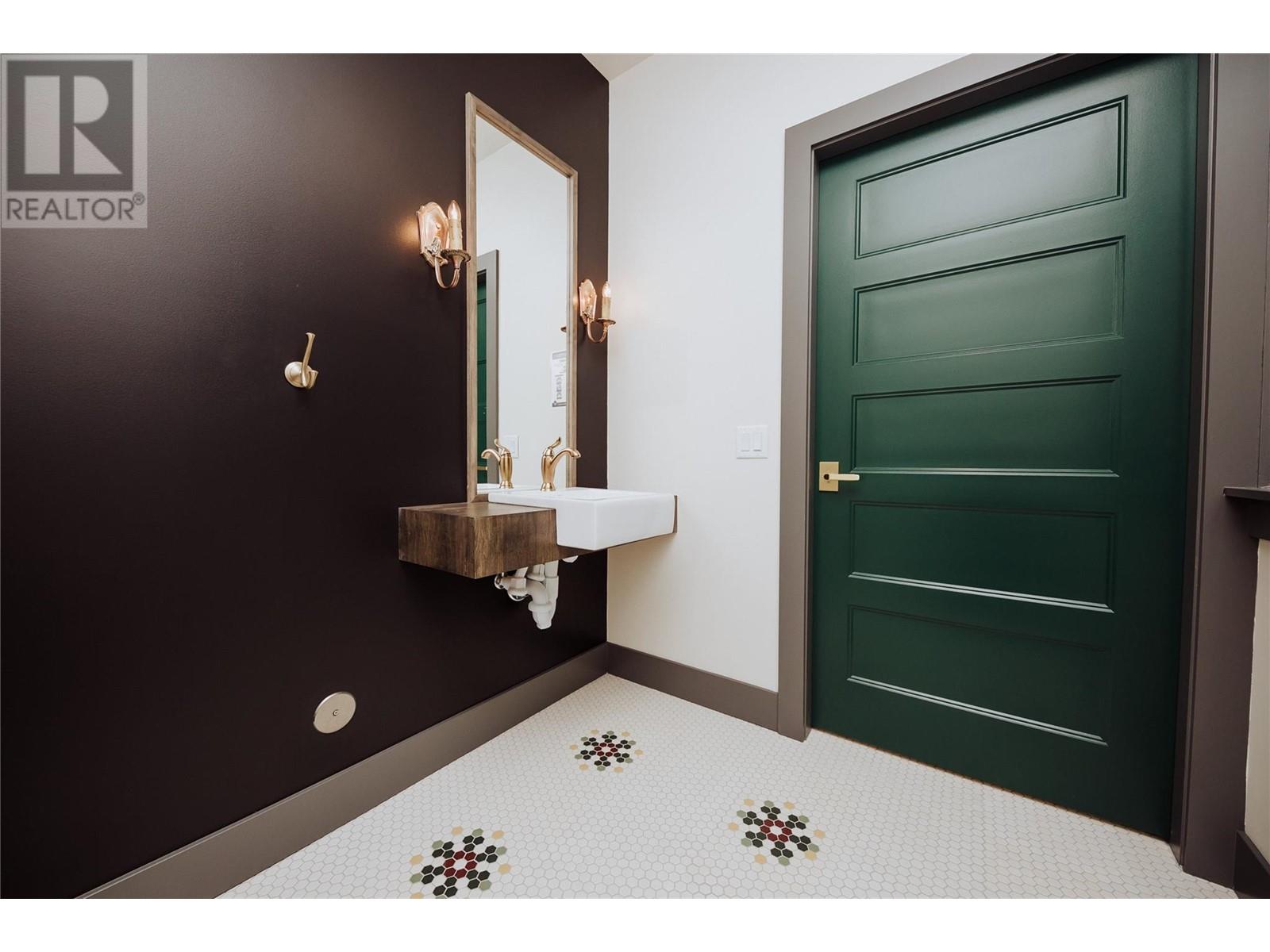 7 ST PAUL Street West, Kamloops