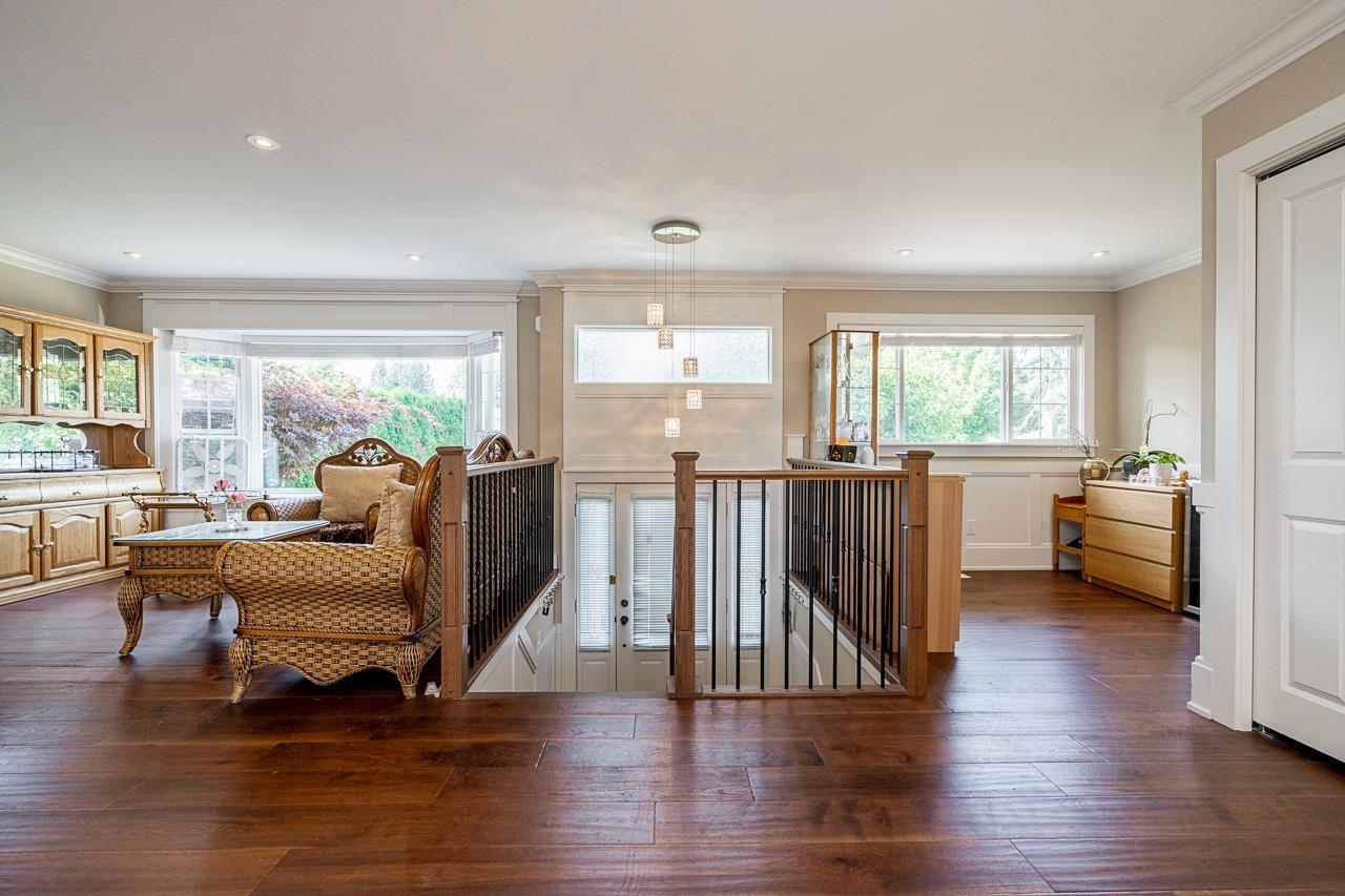 Photo 3 of 15125 Canary Drive, Surrey BC