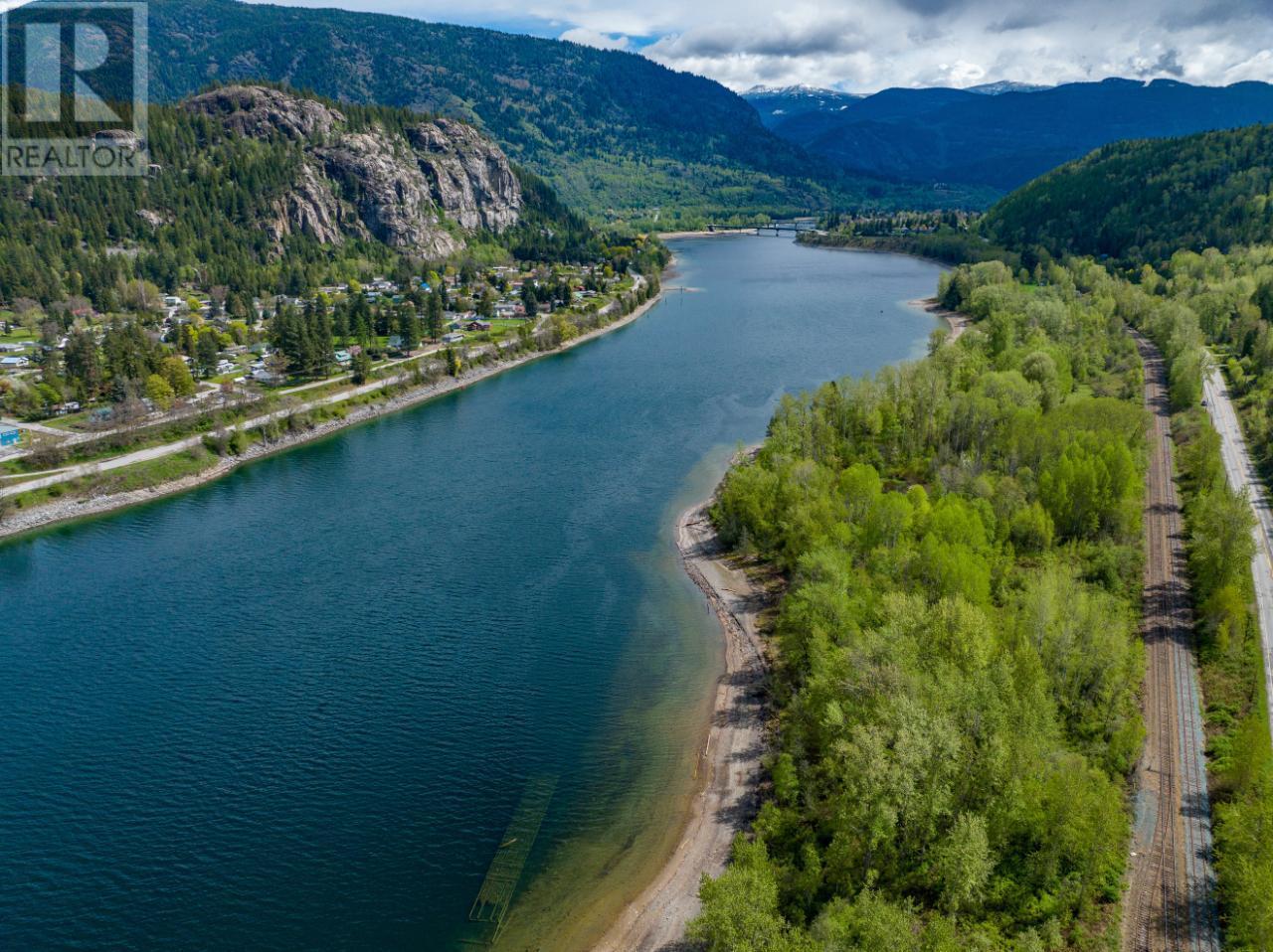 1601 ARROW LAKES Drive, Castlegar
