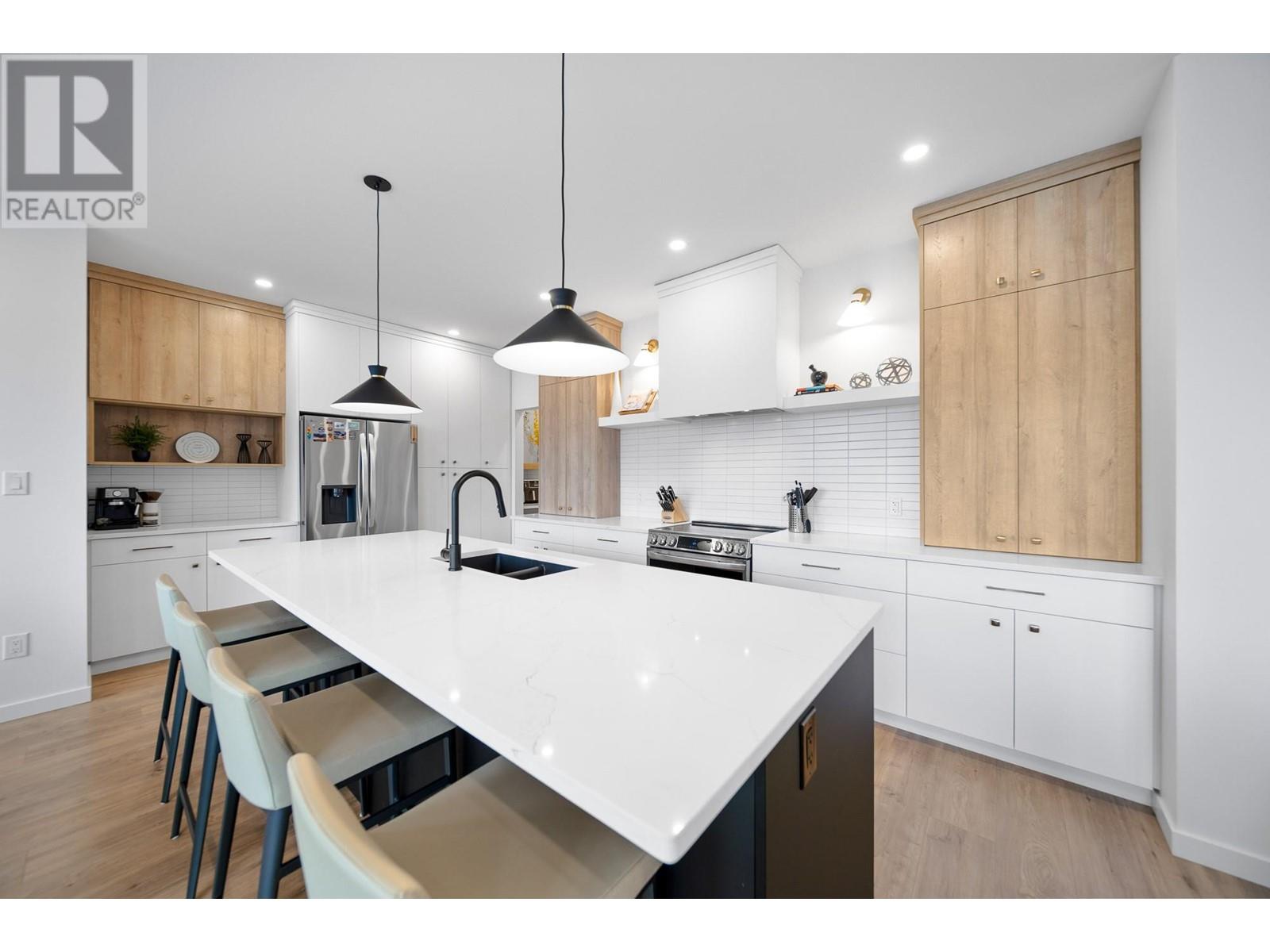 2182 Galore Crescent, Kamloops