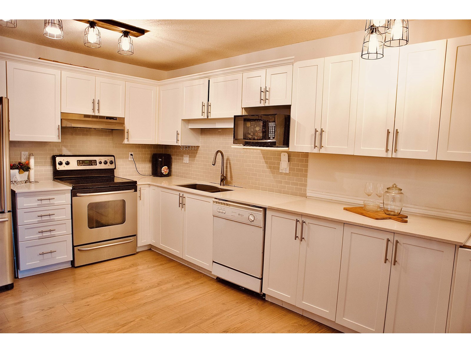 Photo 4 of 102 20245 53 Avenue, Langley BC