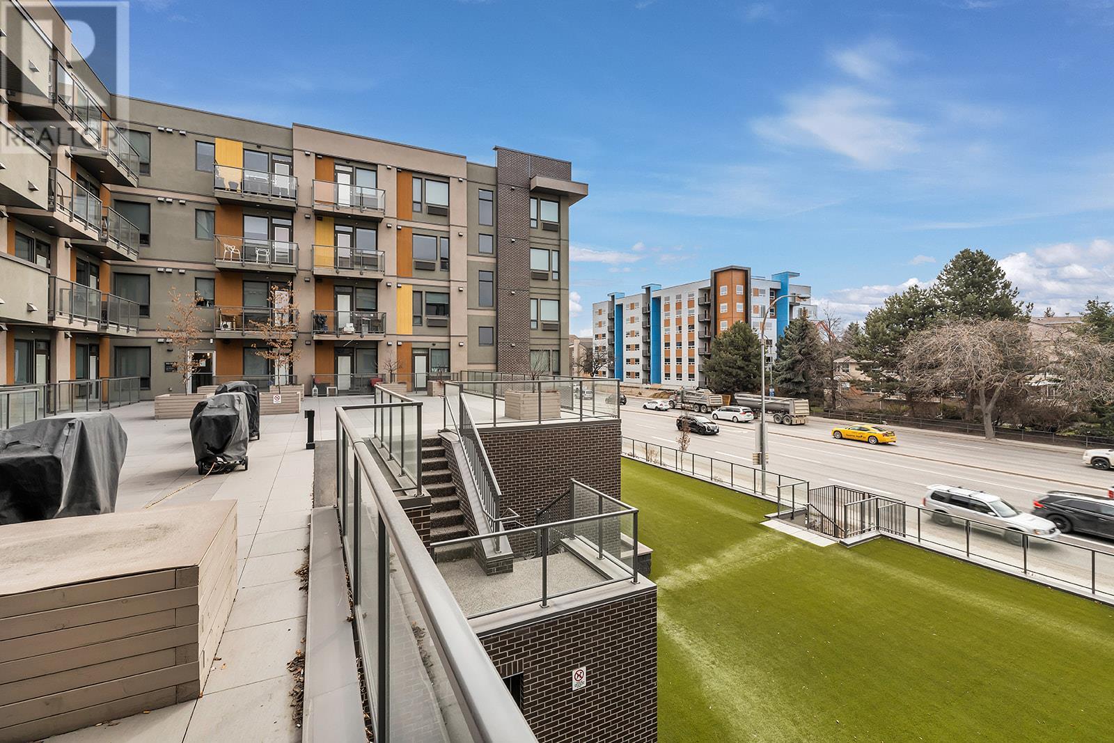 302 925 Leon Avenue, Kelowna