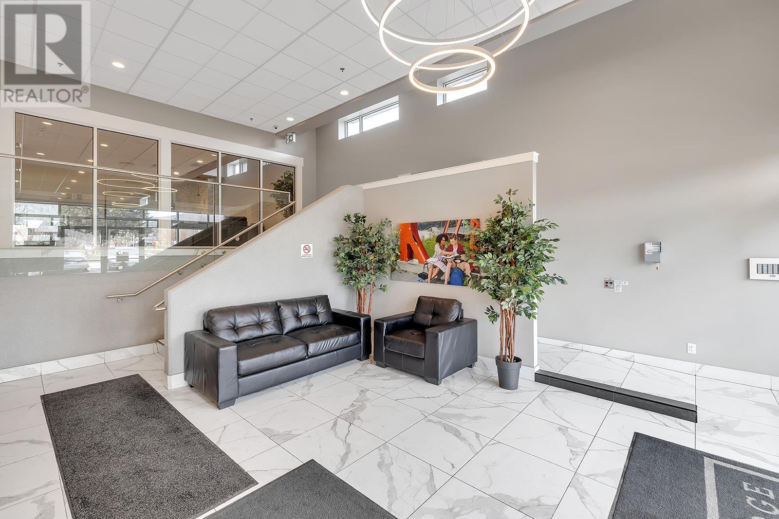 302 925 Leon Avenue, Kelowna