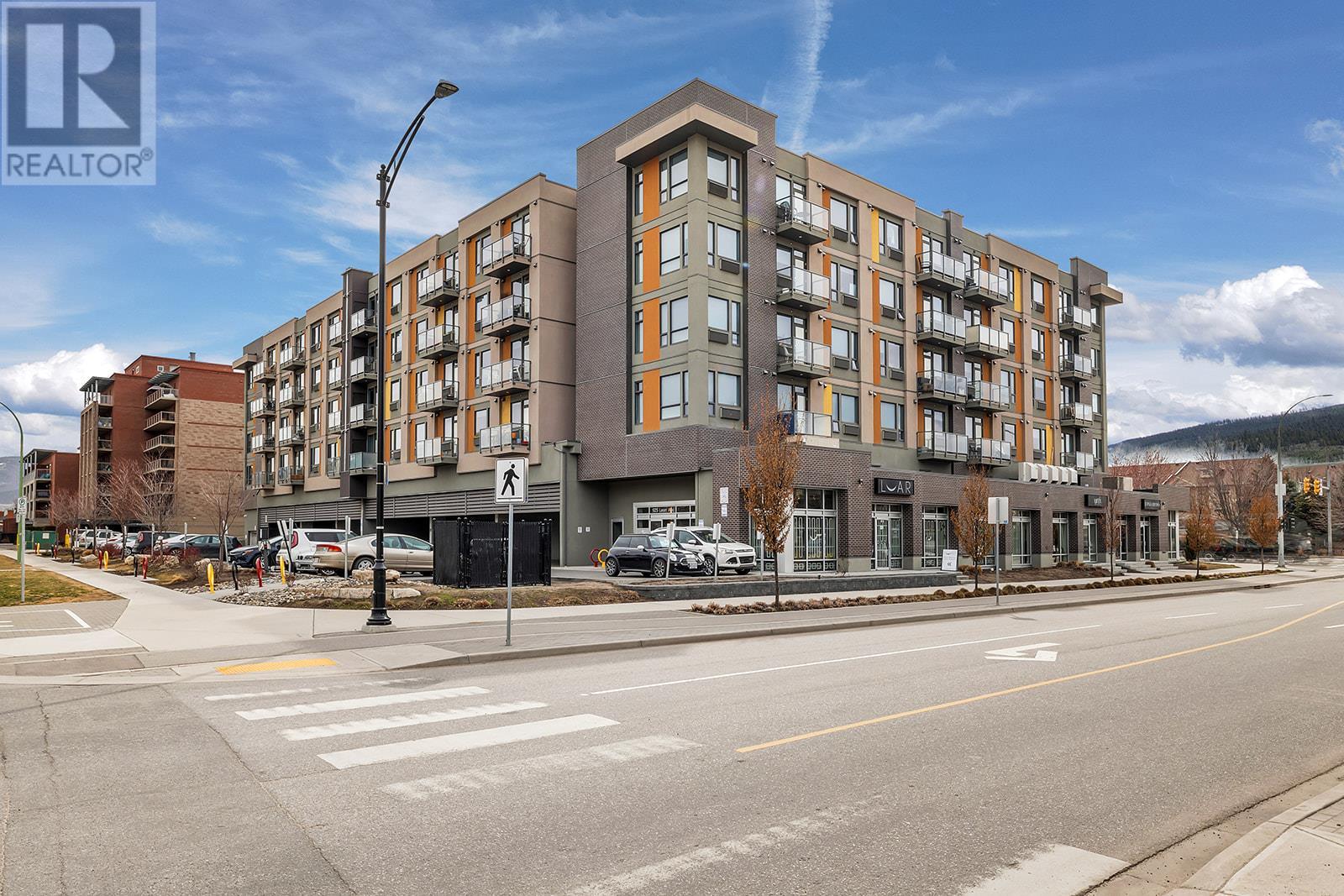 302 925 Leon Avenue, Kelowna