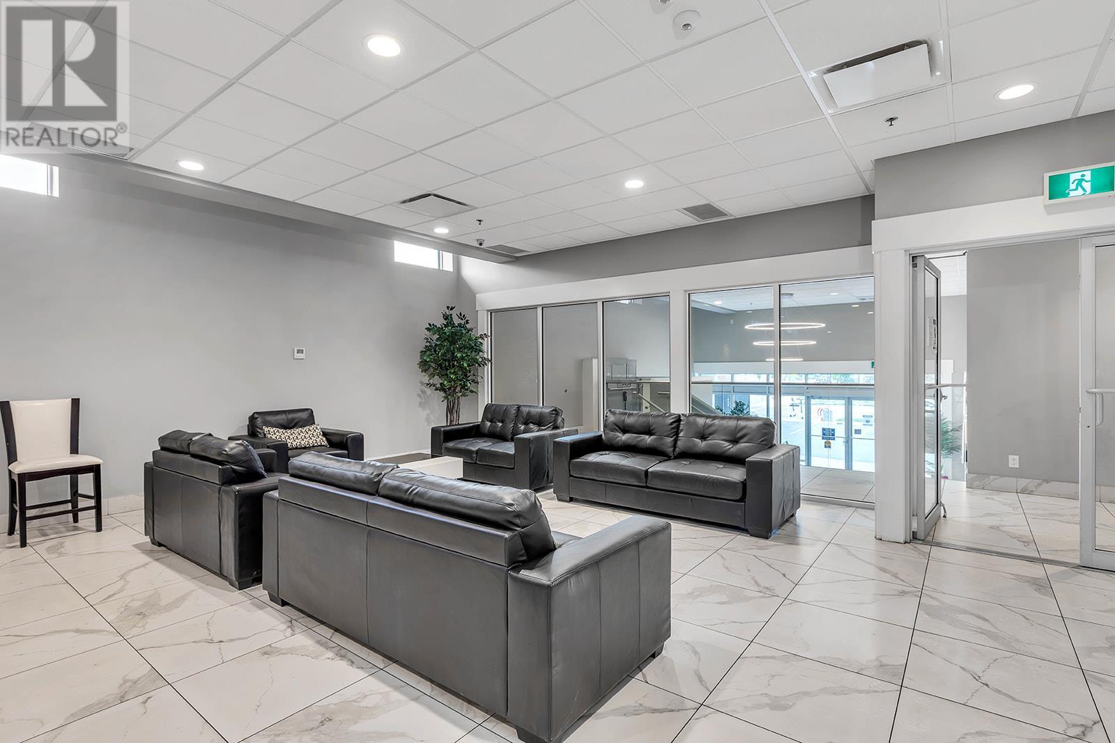 302 925 Leon Avenue, Kelowna