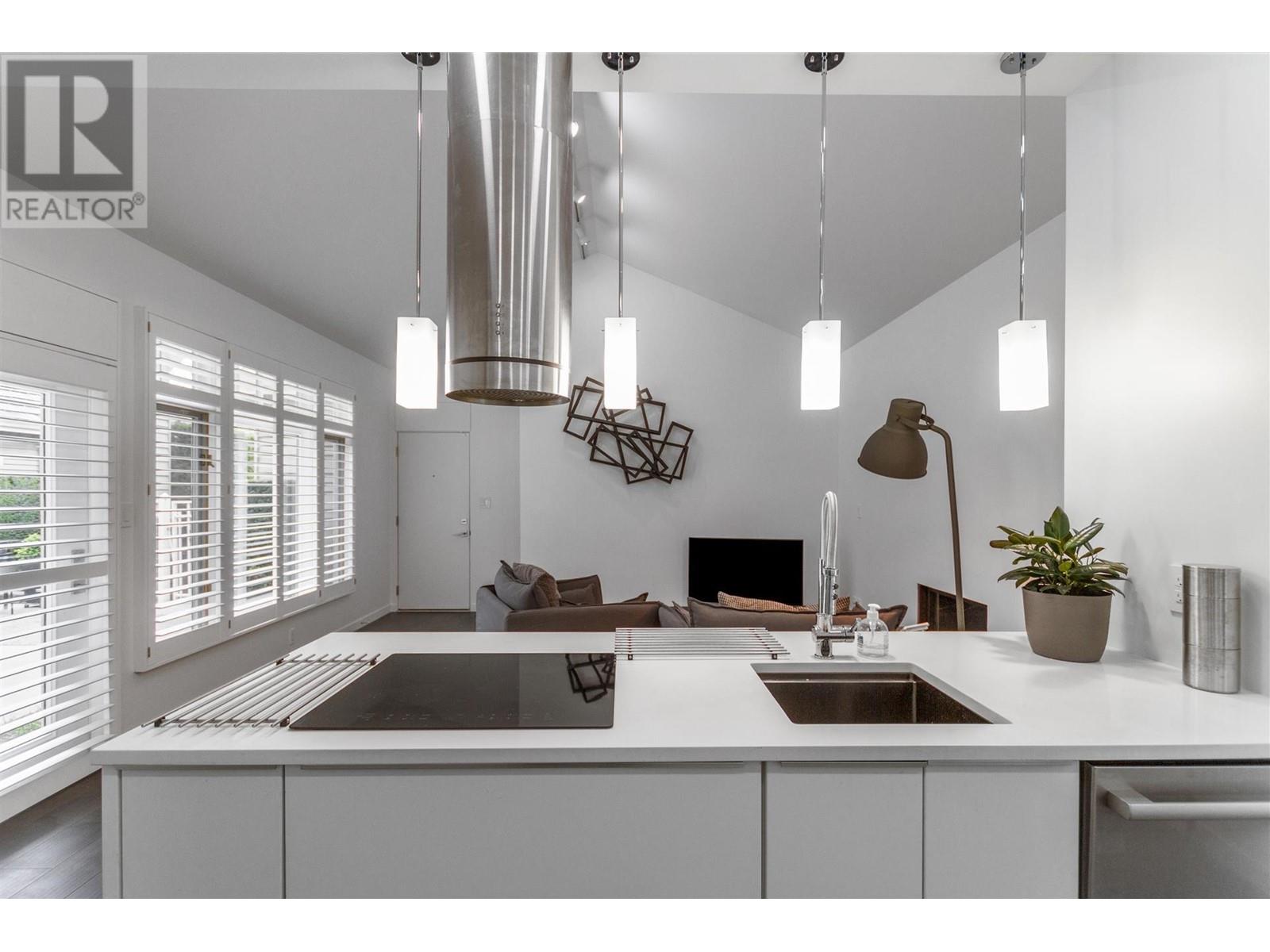 303 6505 3 AVENUE, Delta real estate listing R2970565