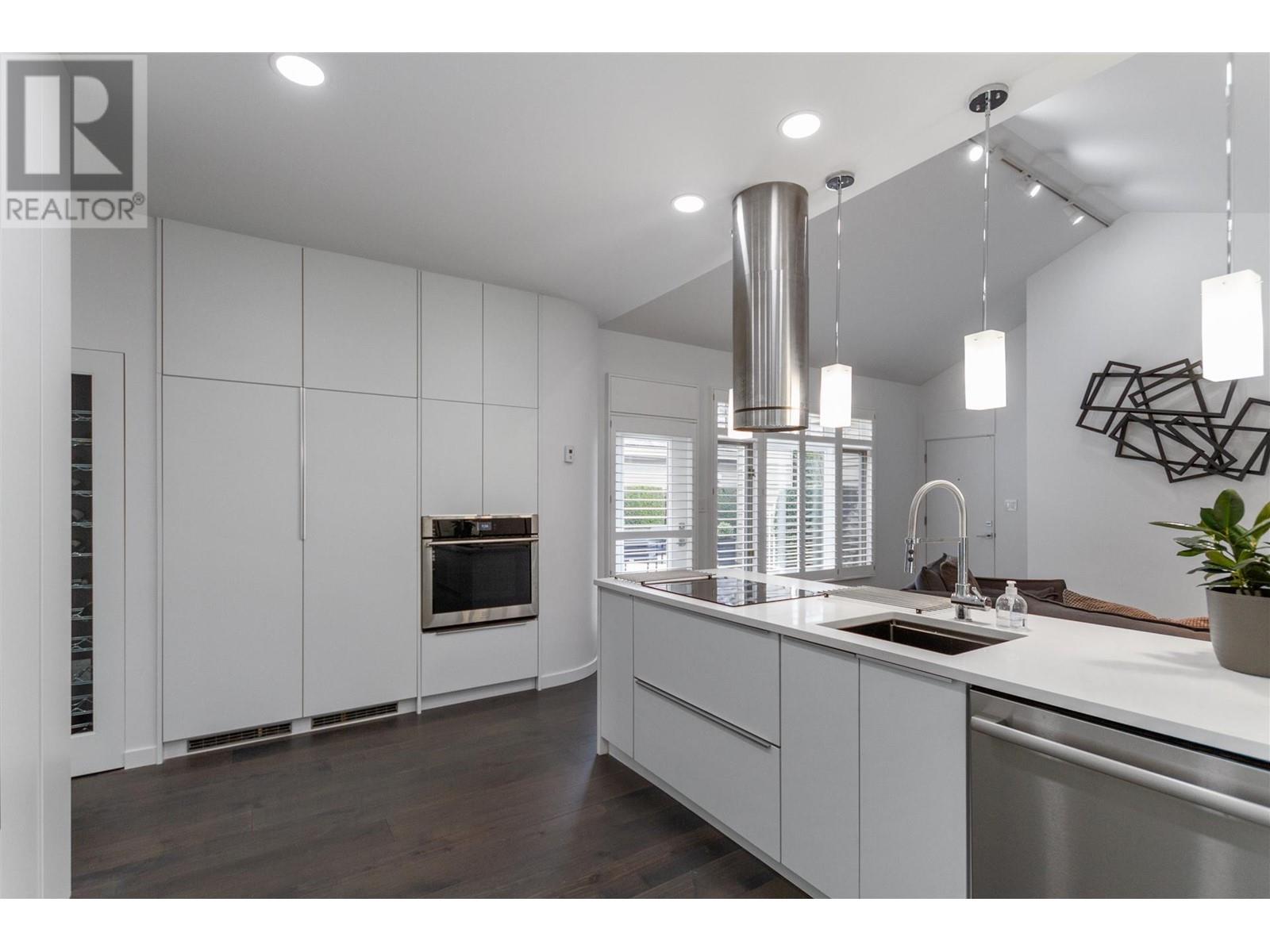 303 6505 3 AVENUE, Delta real estate listing R2970565