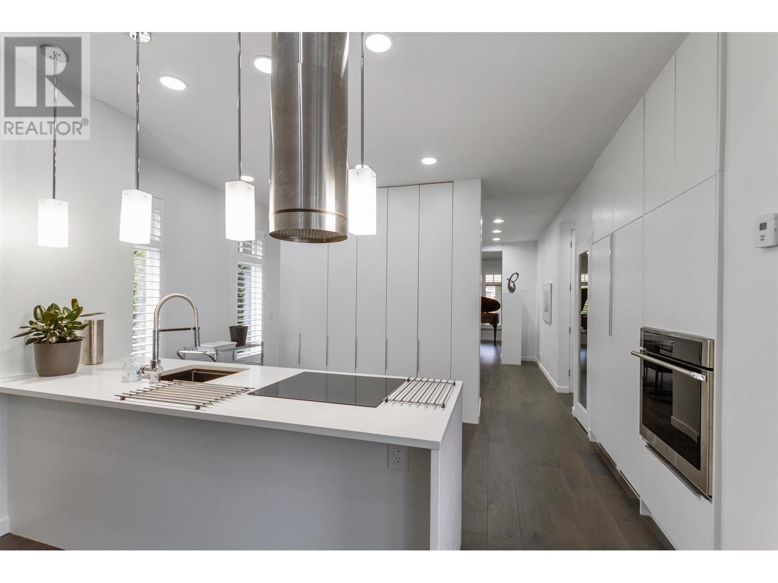 303 6505 3 AVENUE, Delta real estate listing R2970565