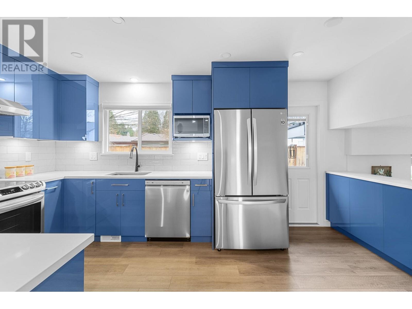 1037 SPRUCE AVENUE, Port Coquitlam real estate listing R2970575