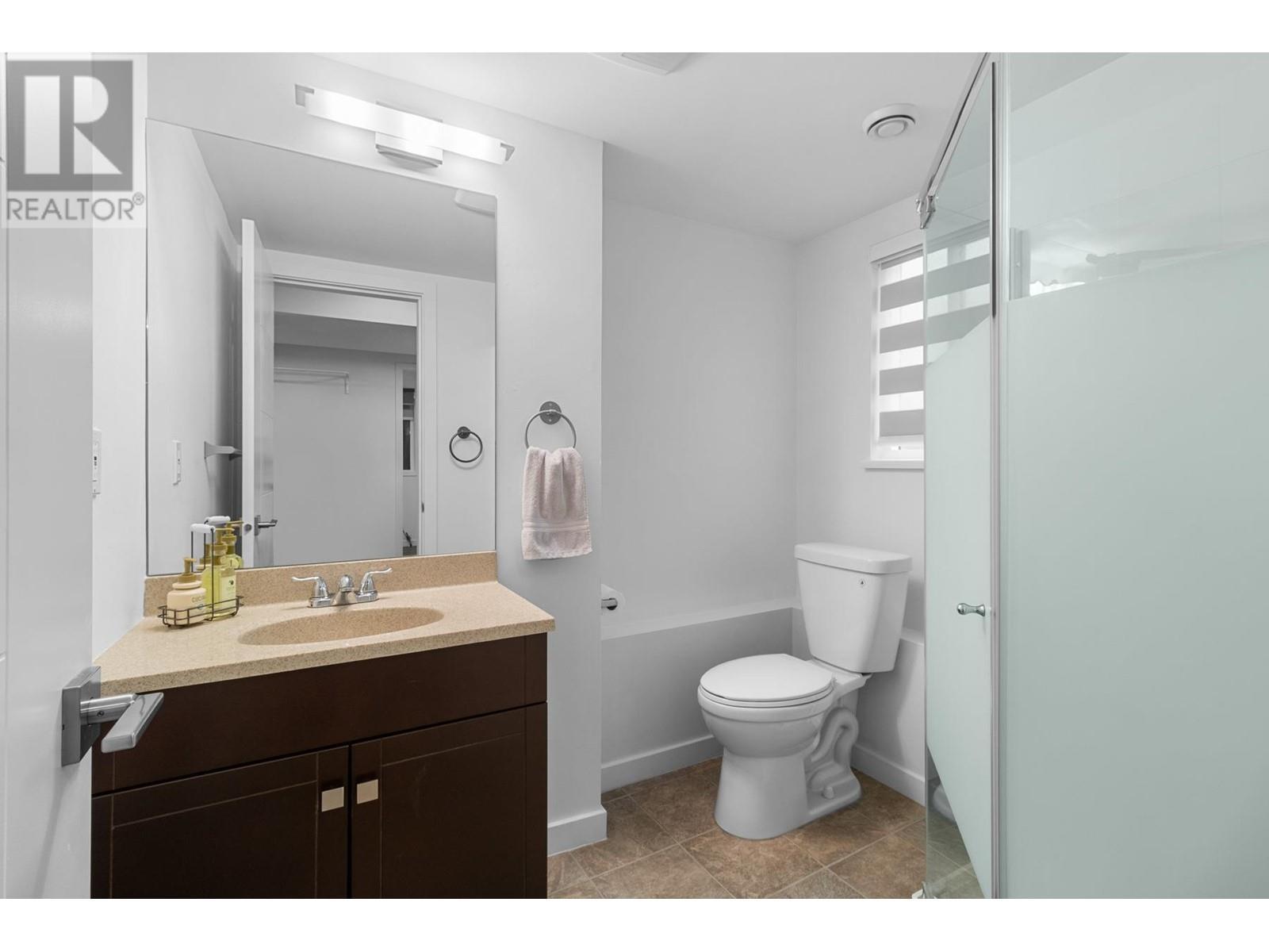 1037 SPRUCE AVENUE, Port Coquitlam real estate listing R2970575