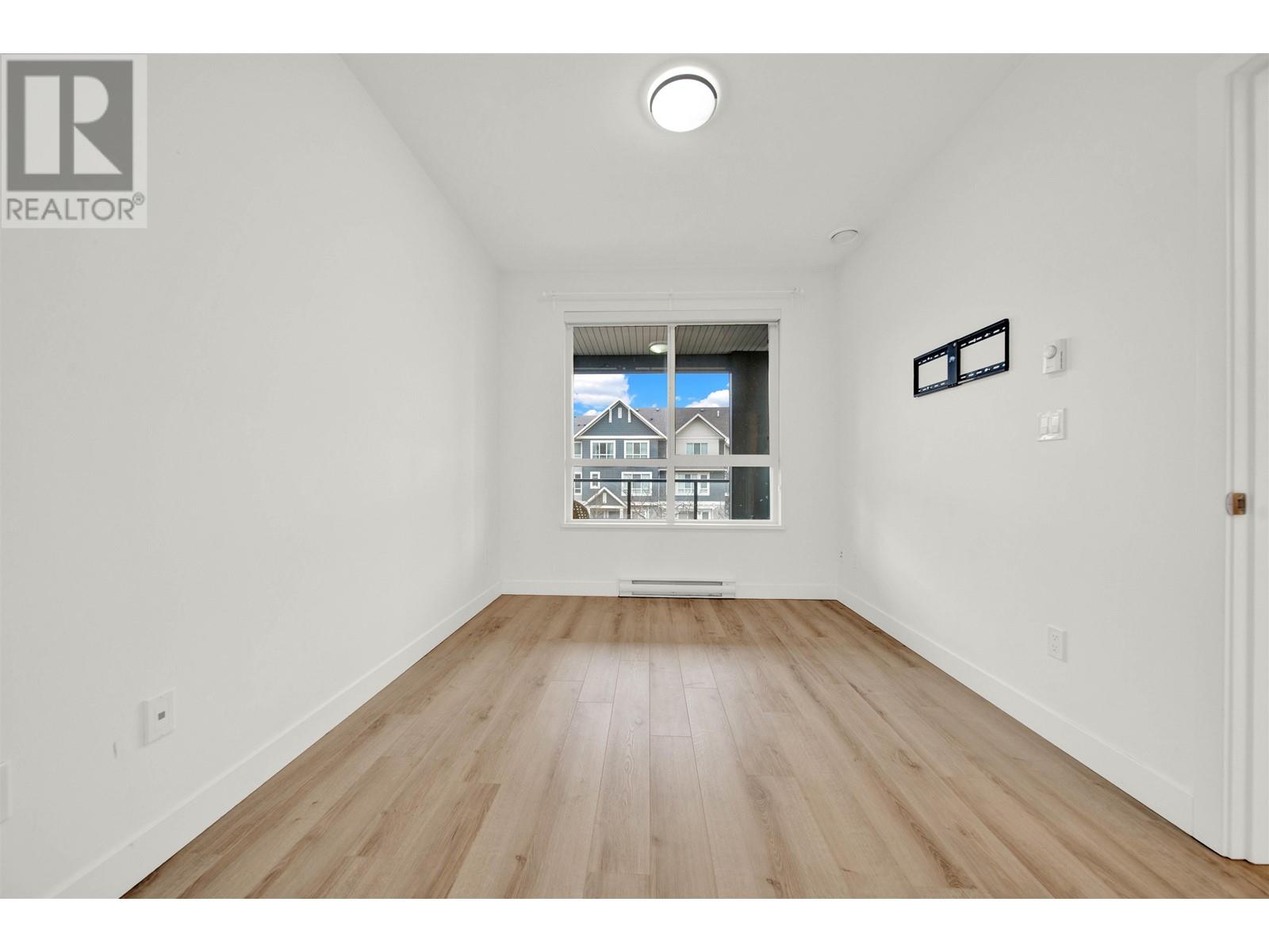 #216-1892 STARLING Drive, Tsawwassen