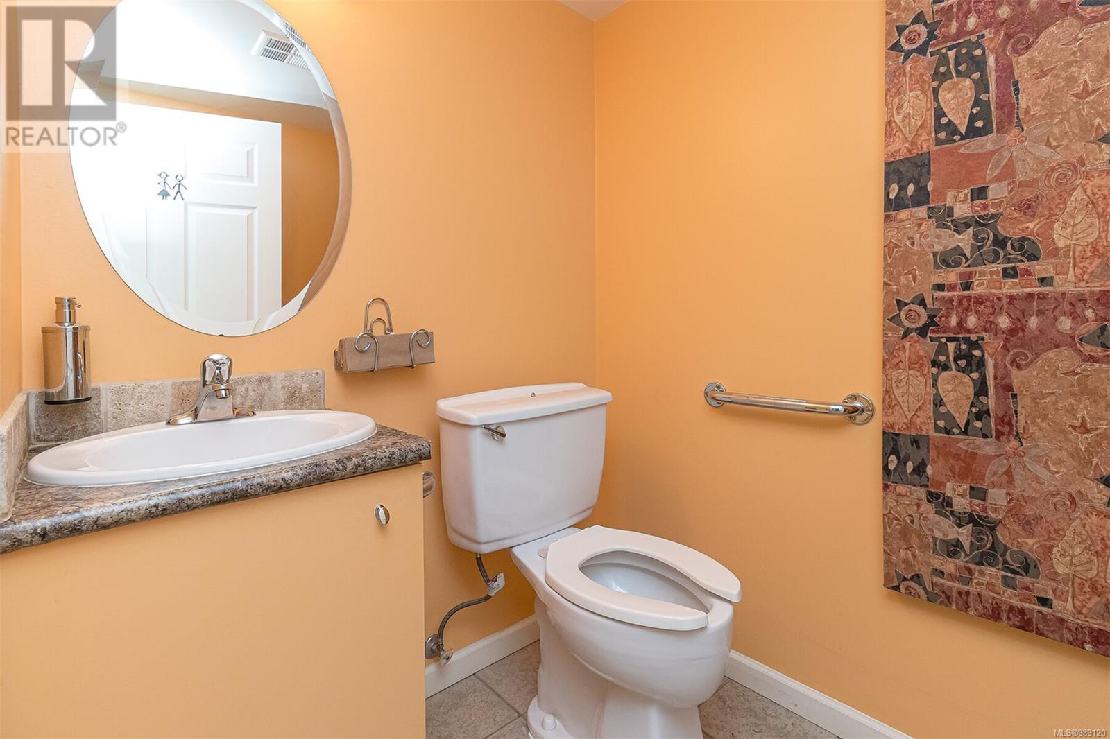 102 & 103 832 Fisgard Street, Victoria
