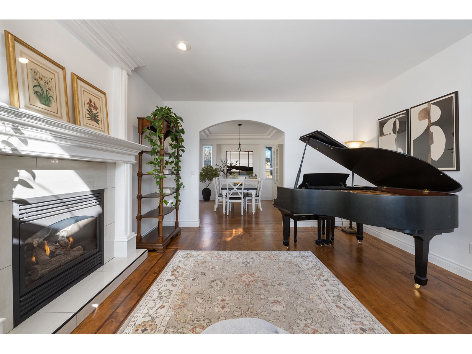 14027 BLACKBURN AVENUE, White Rock real estate listing R2969979