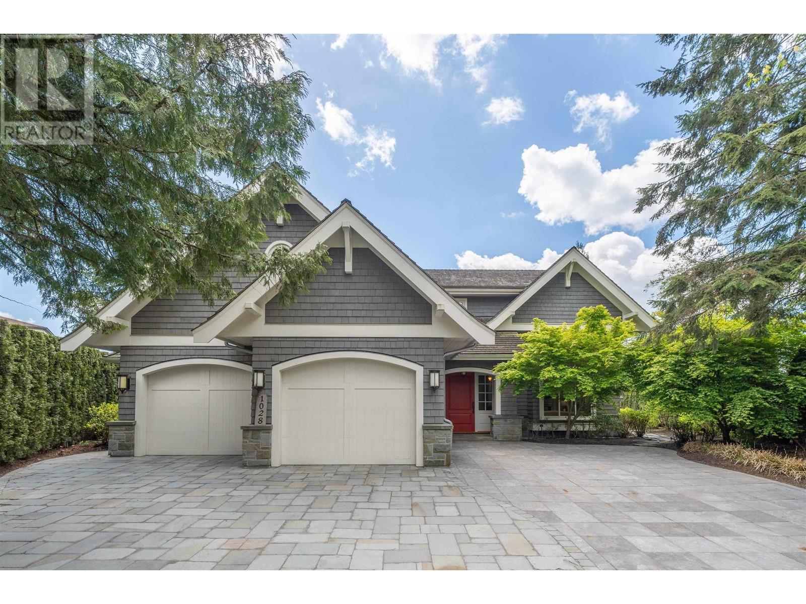 1028 GROVELAND PLACE, West Vancouver
