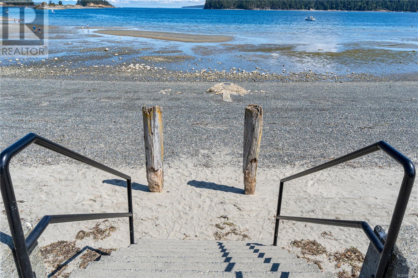 101 2835 Departure Bay Rd, Nanaimo real estate listing 989041