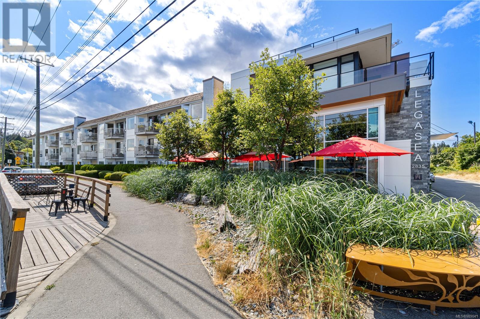 101 2835 Departure Bay Rd, Nanaimo real estate listing 989041