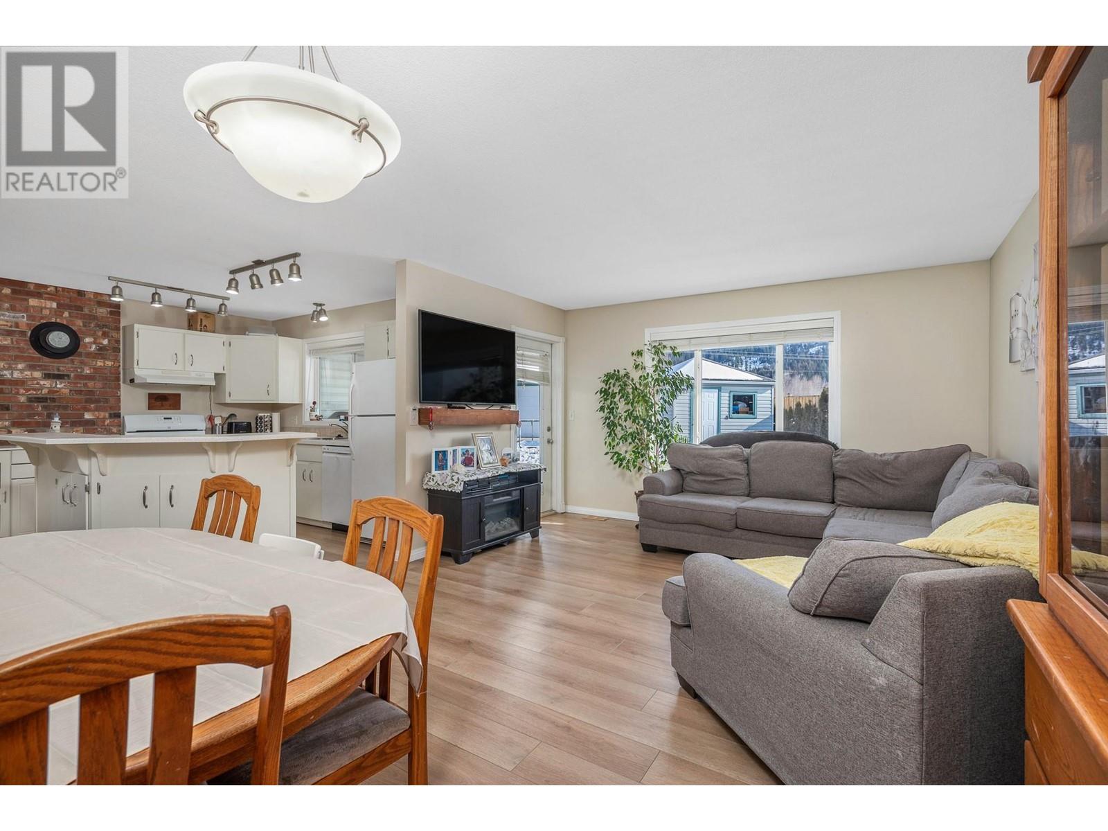 Photo 18 of 2109 Hunter Avenue, Armstrong BC