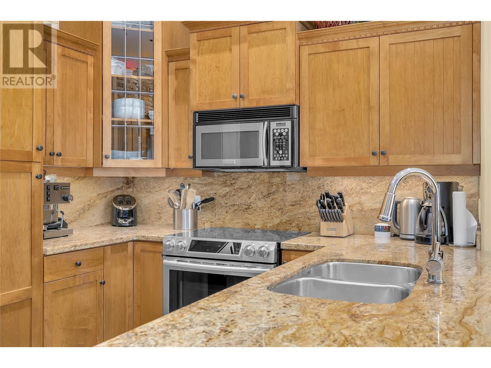 7700 Porcupine Road Unit# 3-104, Big White