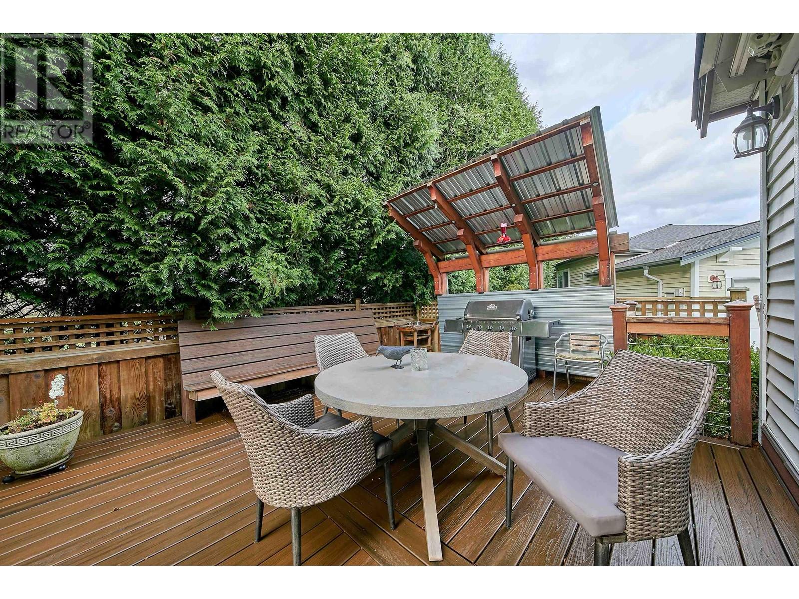 135 19639 MEADOW GARDENS WAY, Pitt Meadows real estate listing R2970887