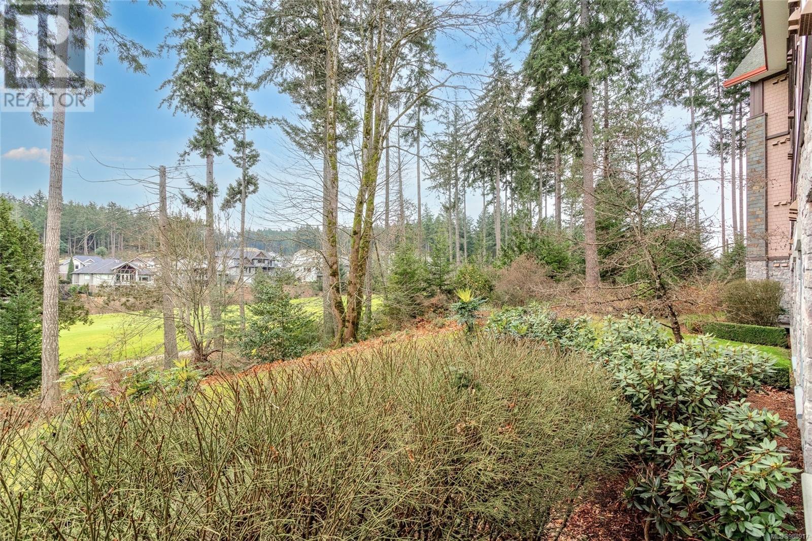 104 1395 Bear Mountain Pkwy, Langford real estate listing 988917