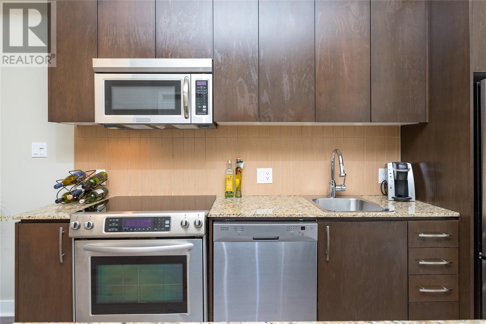 104 1395 Bear Mountain Pkwy, Langford real estate listing 988917