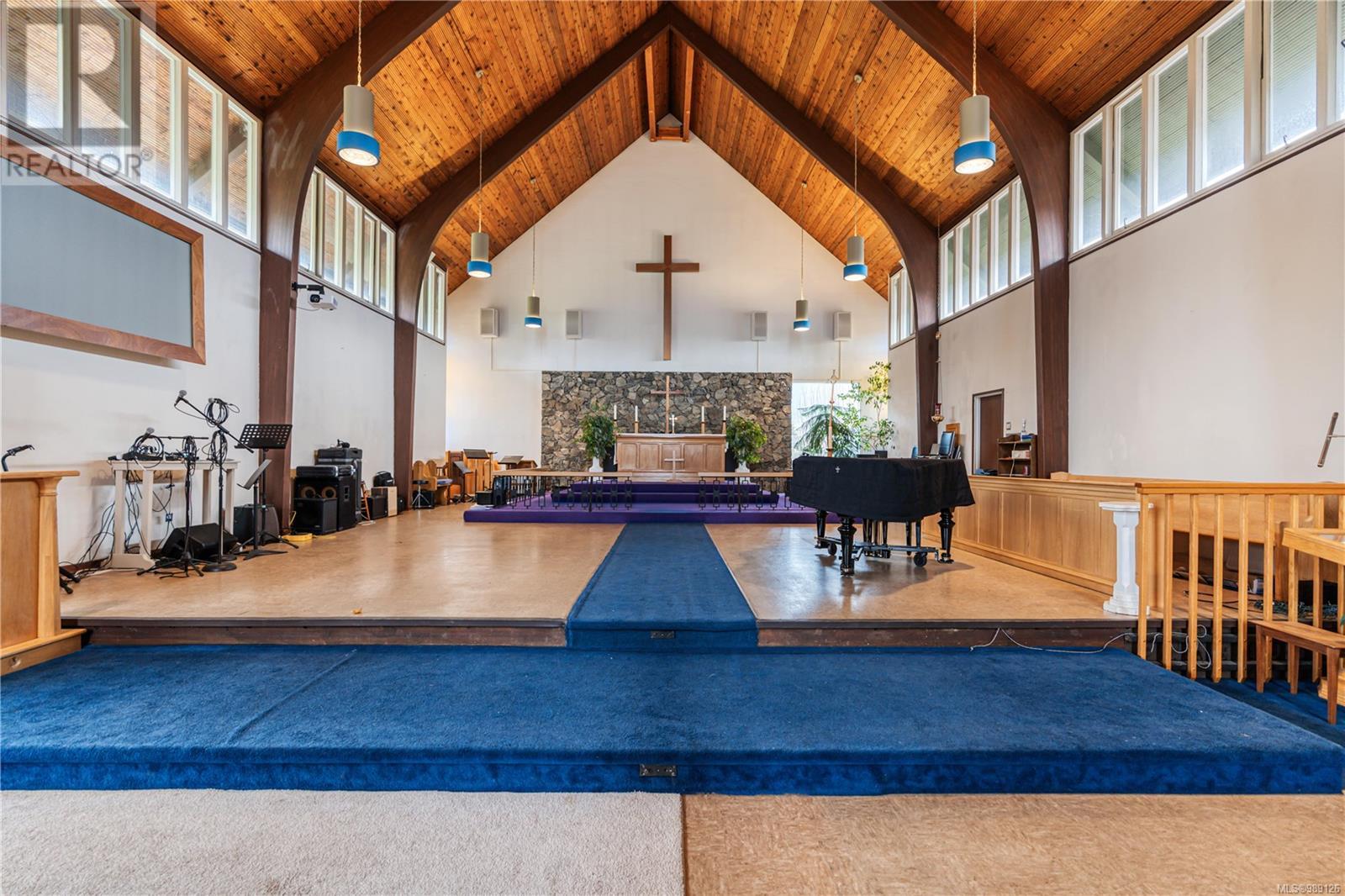  1806 San Juan Avenue, Saanich
