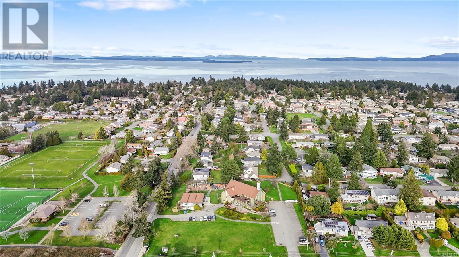  1806 San Juan Avenue, Saanich