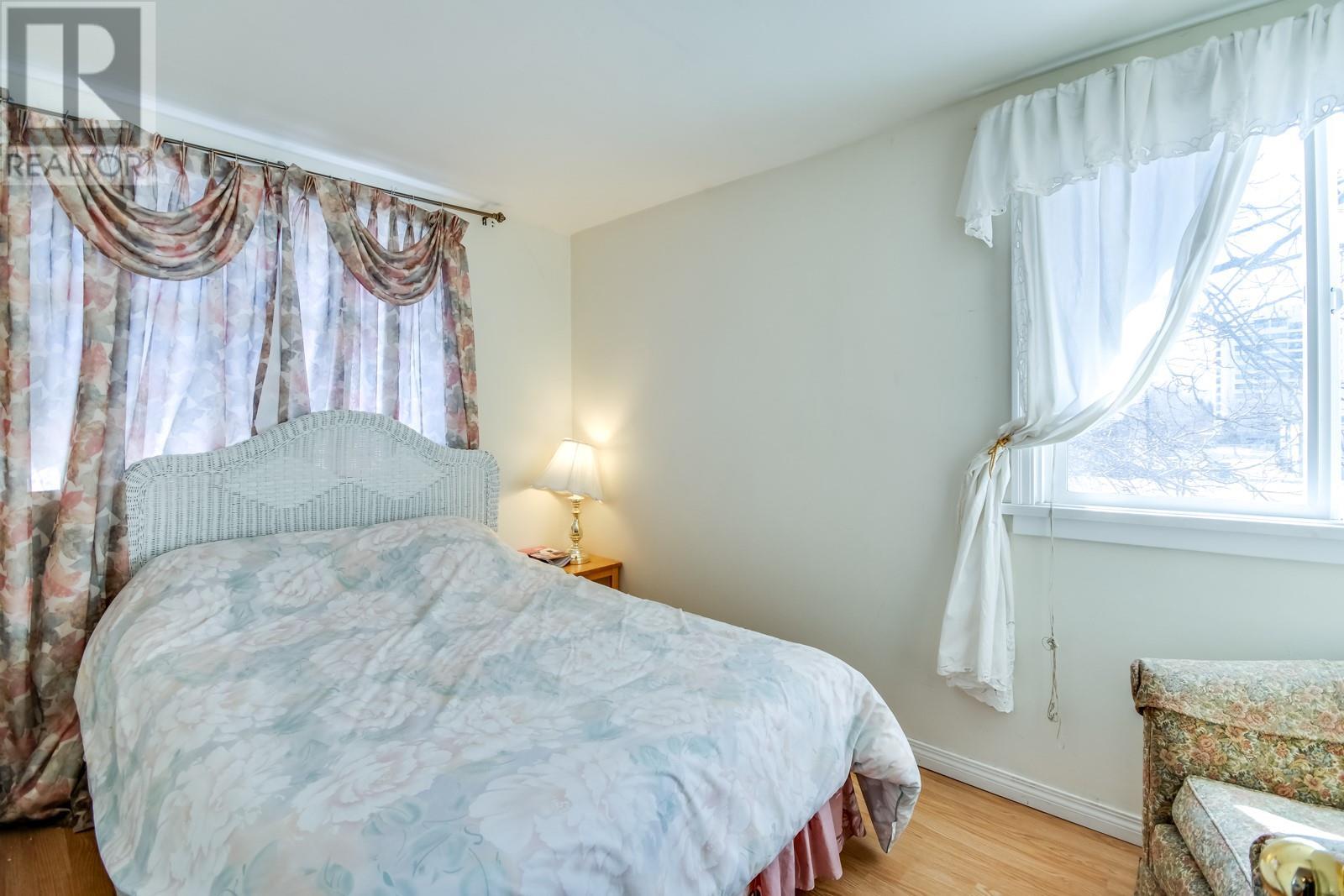  730 Bernard Avenue, Kelowna