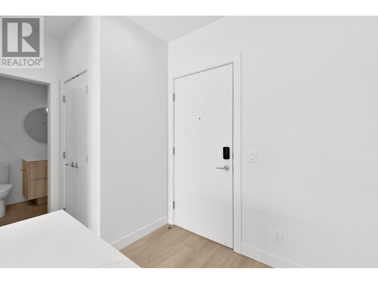 101 3699 Capozzi Road, Kelowna