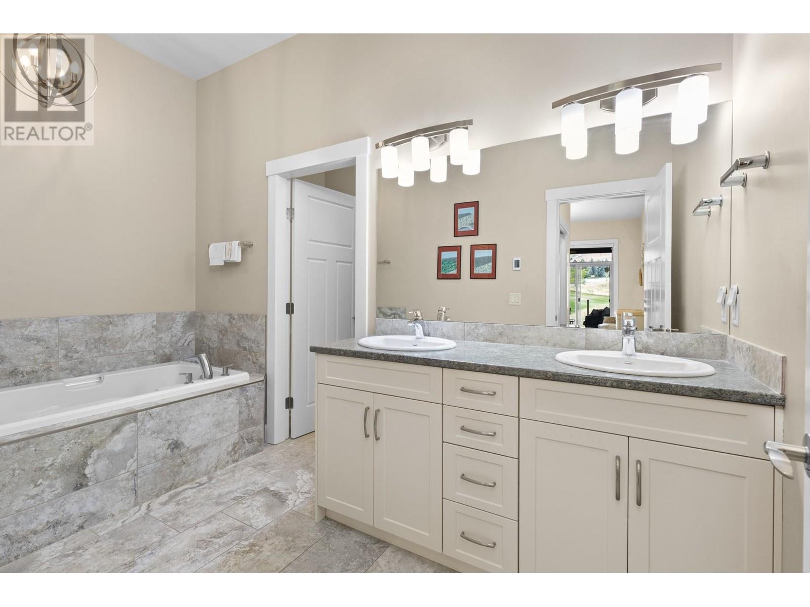 37 1836 Tower Ranch Boulevard, Kelowna