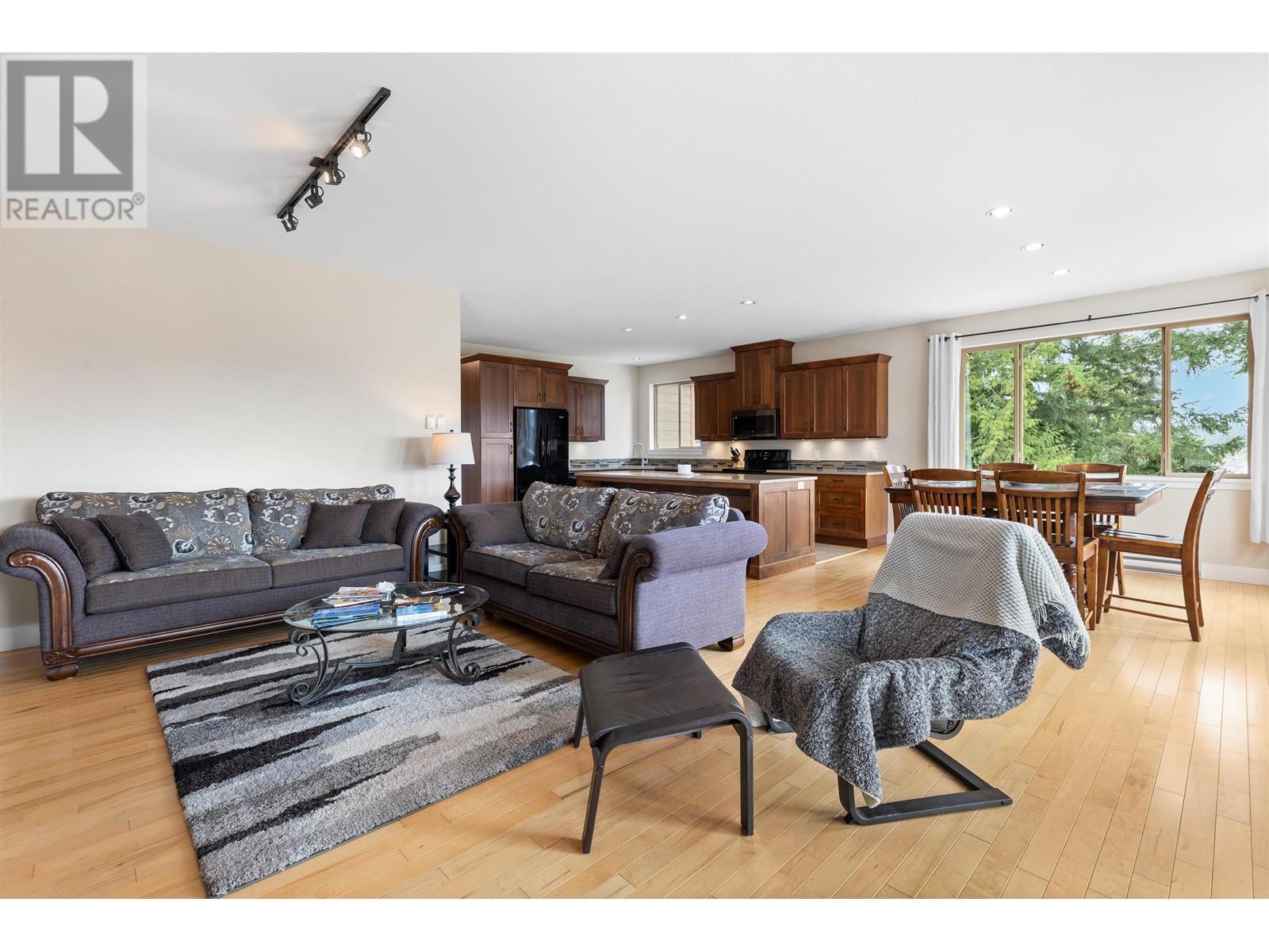 5781 GENNI'S WAY, Sechelt