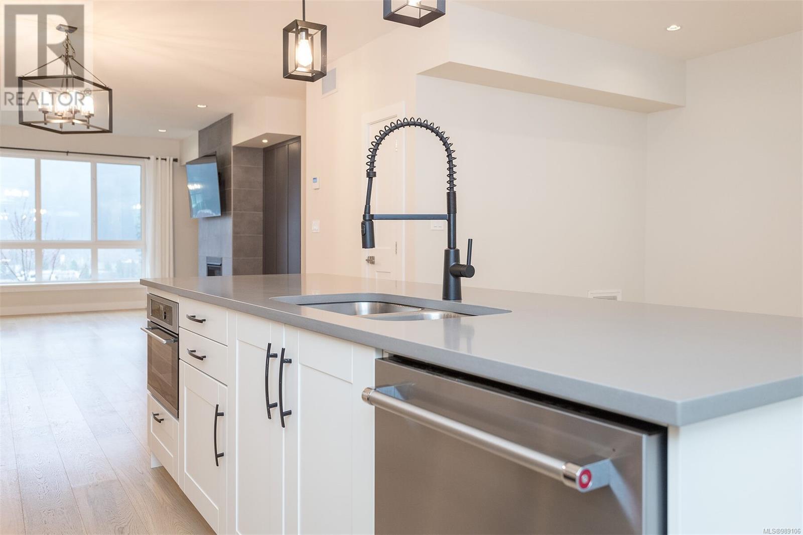 2856 Turnstyle Crescent, Langford