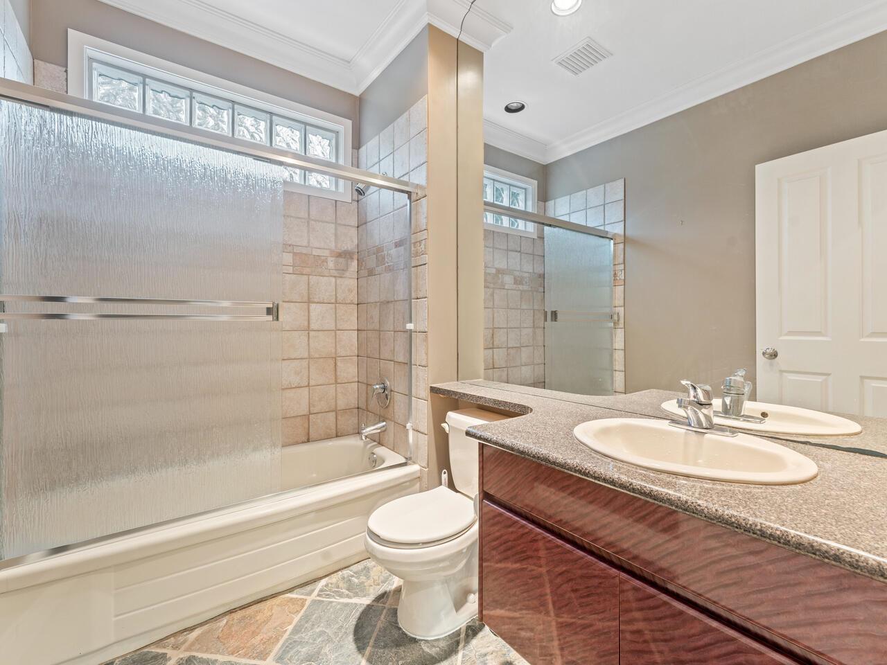 16682 27 AVENUE, Surrey real estate listing R2970504