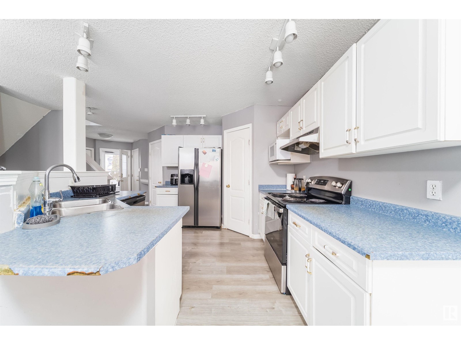 16108 95 ST NW NW, Edmonton