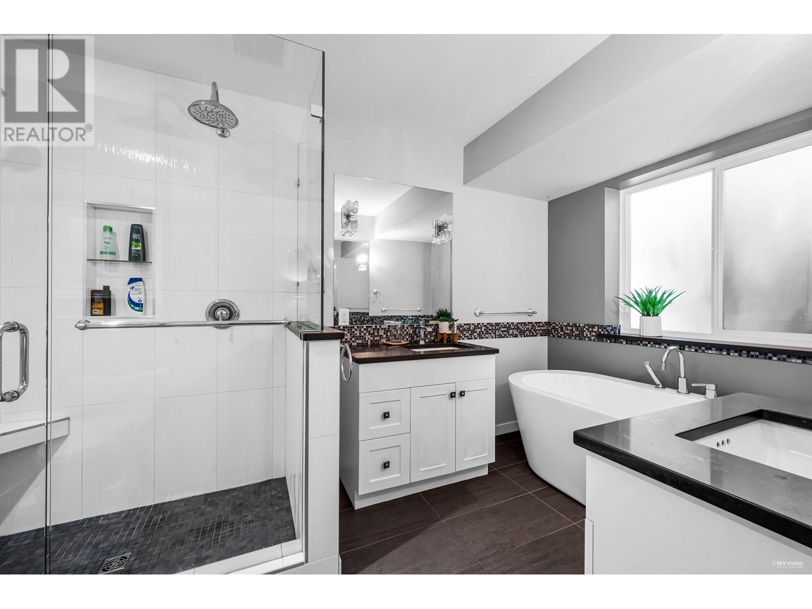 163 101 PARKSIDE DRIVE, Port Moody real estate listing R2970426
