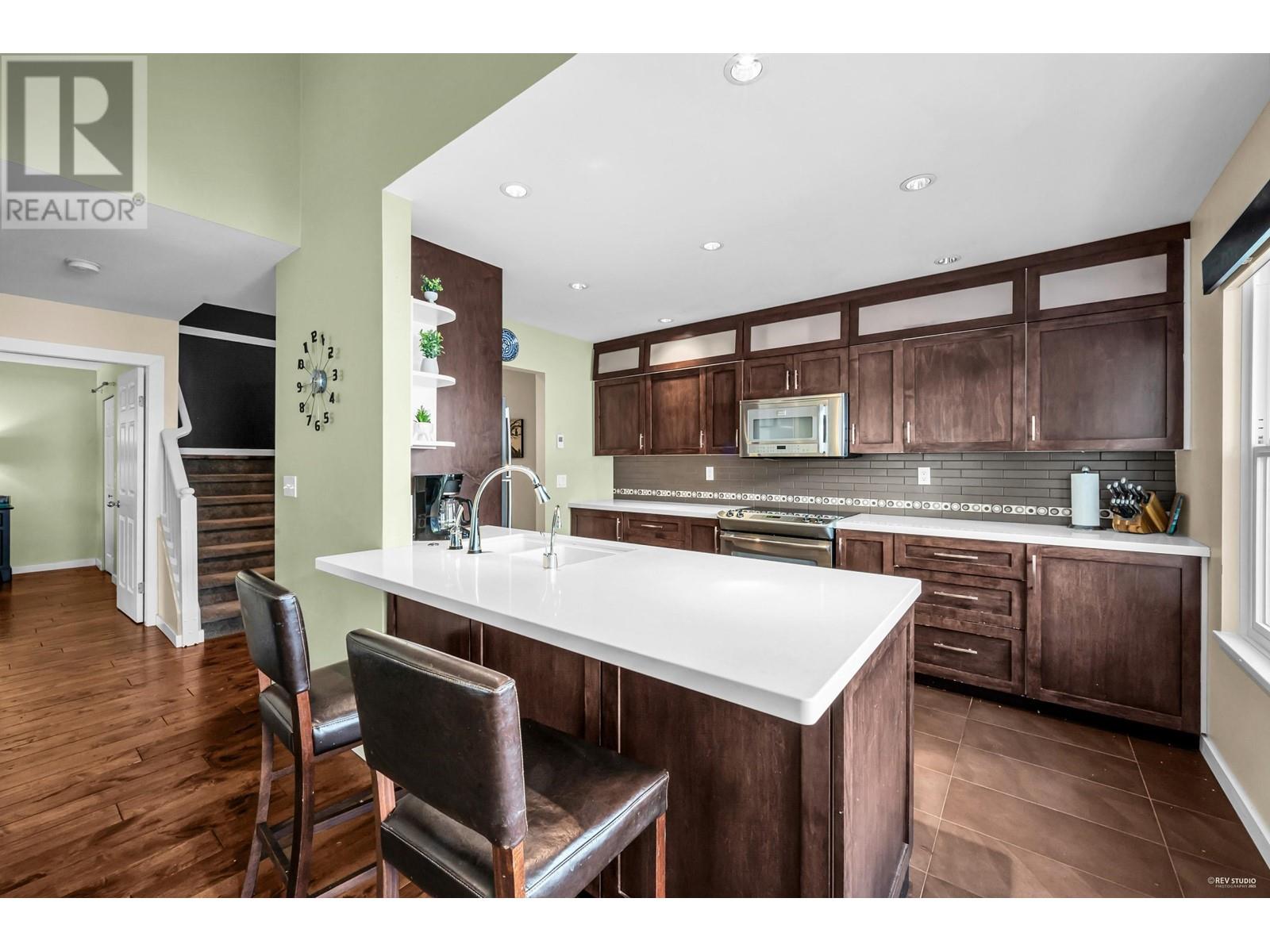 163 101 PARKSIDE DRIVE, Port Moody real estate listing R2970426