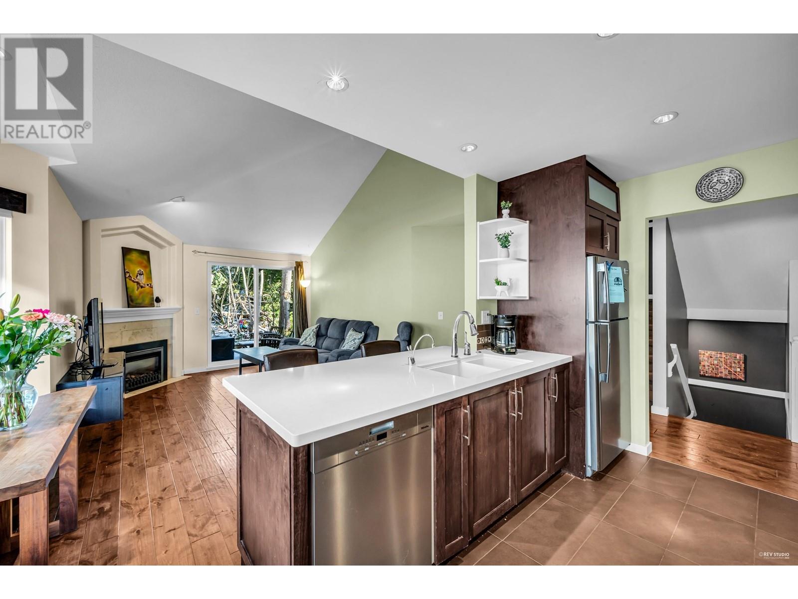 163 101 PARKSIDE DRIVE, Port Moody real estate listing R2970426