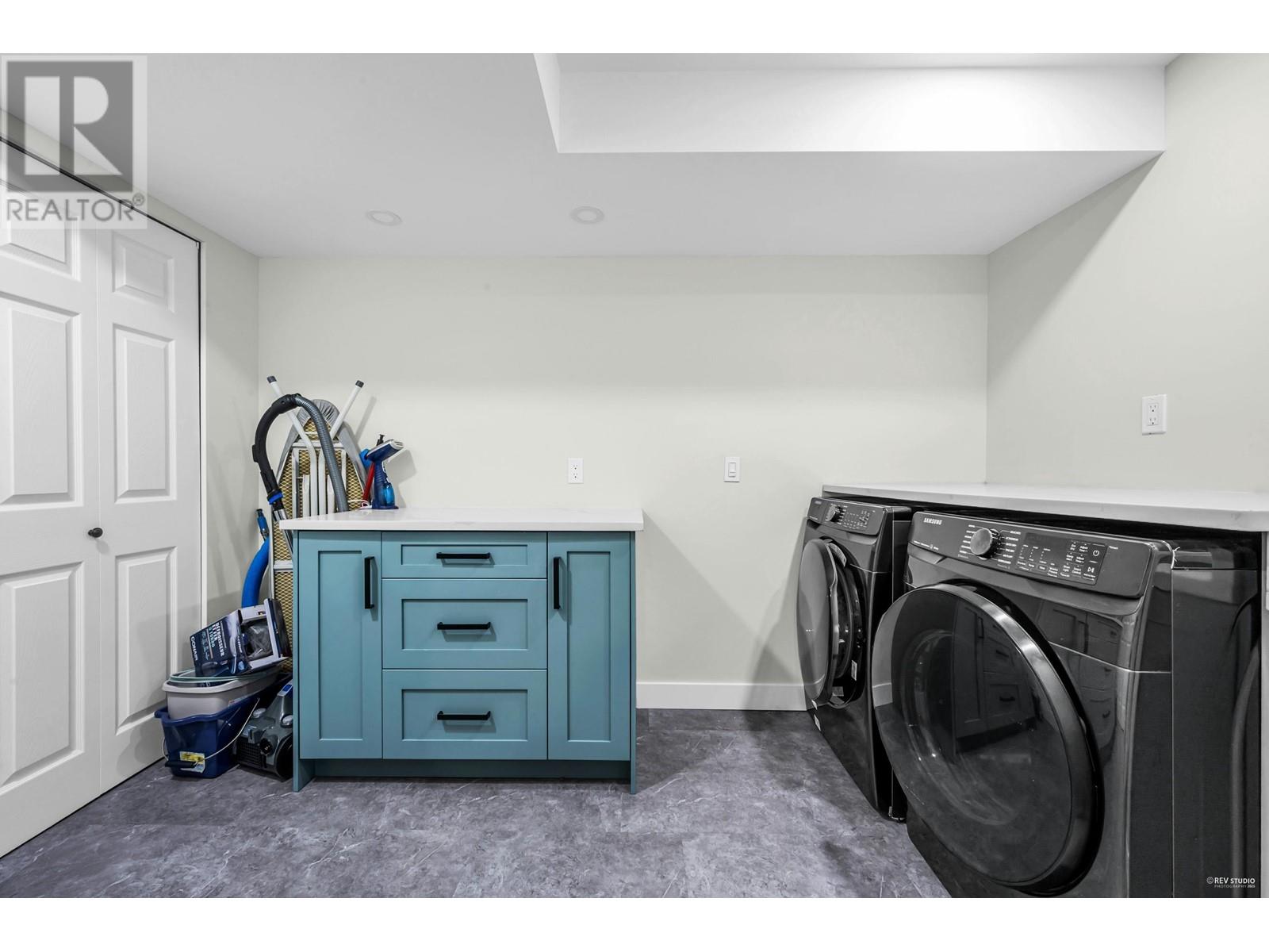 163 101 PARKSIDE DRIVE, Port Moody real estate listing R2970426